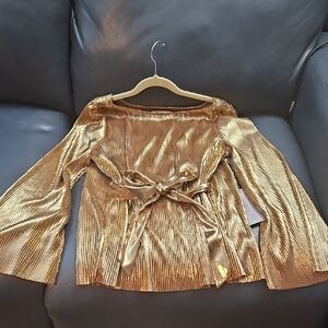 NWT Jennifer Lopez Metallic Gold Top